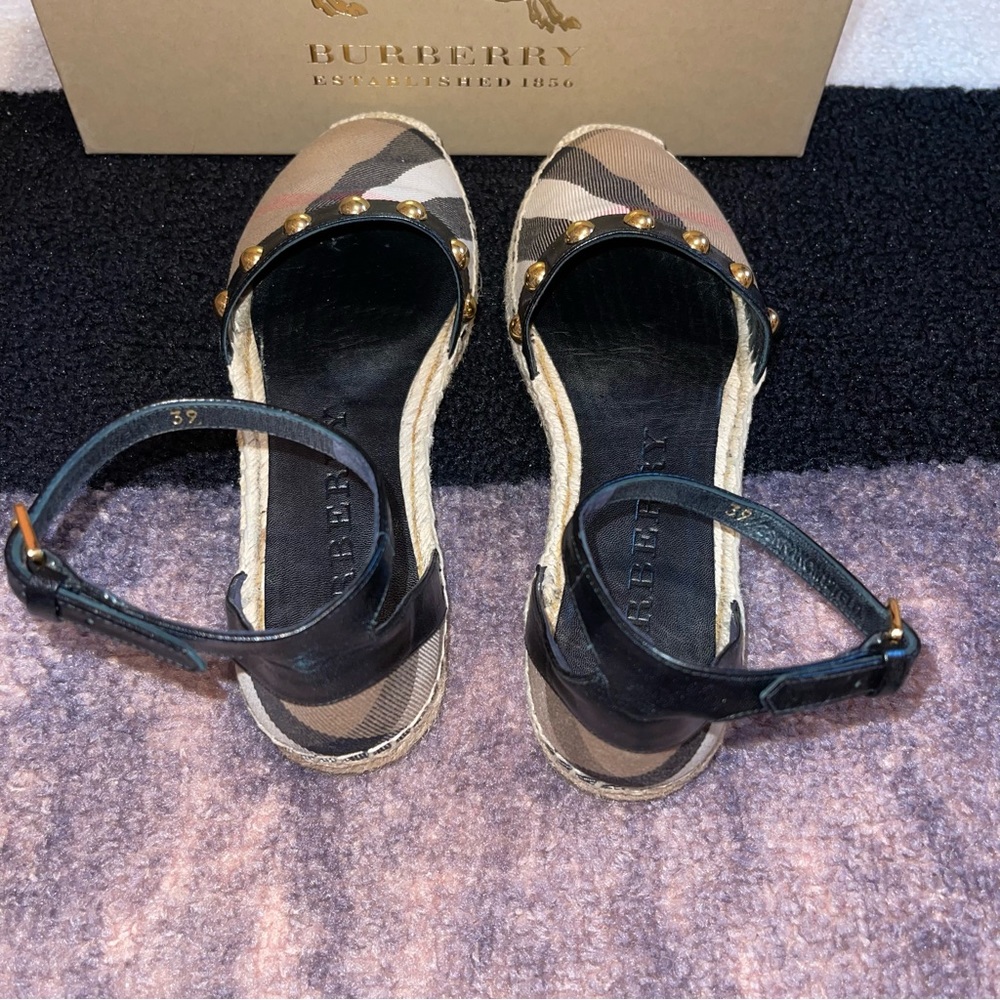 🏴󠁧󠁢󠁥󠁮󠁧󠁿 39 Burberry Bridle Studs Abbingdon STU Flat Espadrille - Picture 2 of 5